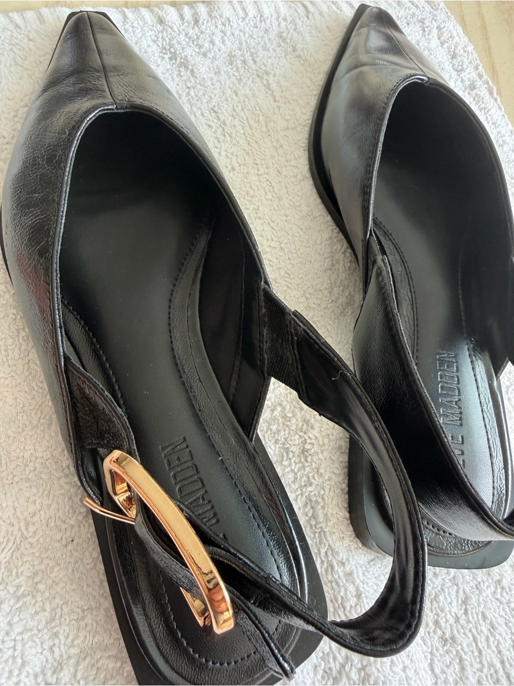 Steve Madden Black Pointed Slingback Flats with Gold Buckle - Picture 4 of 4